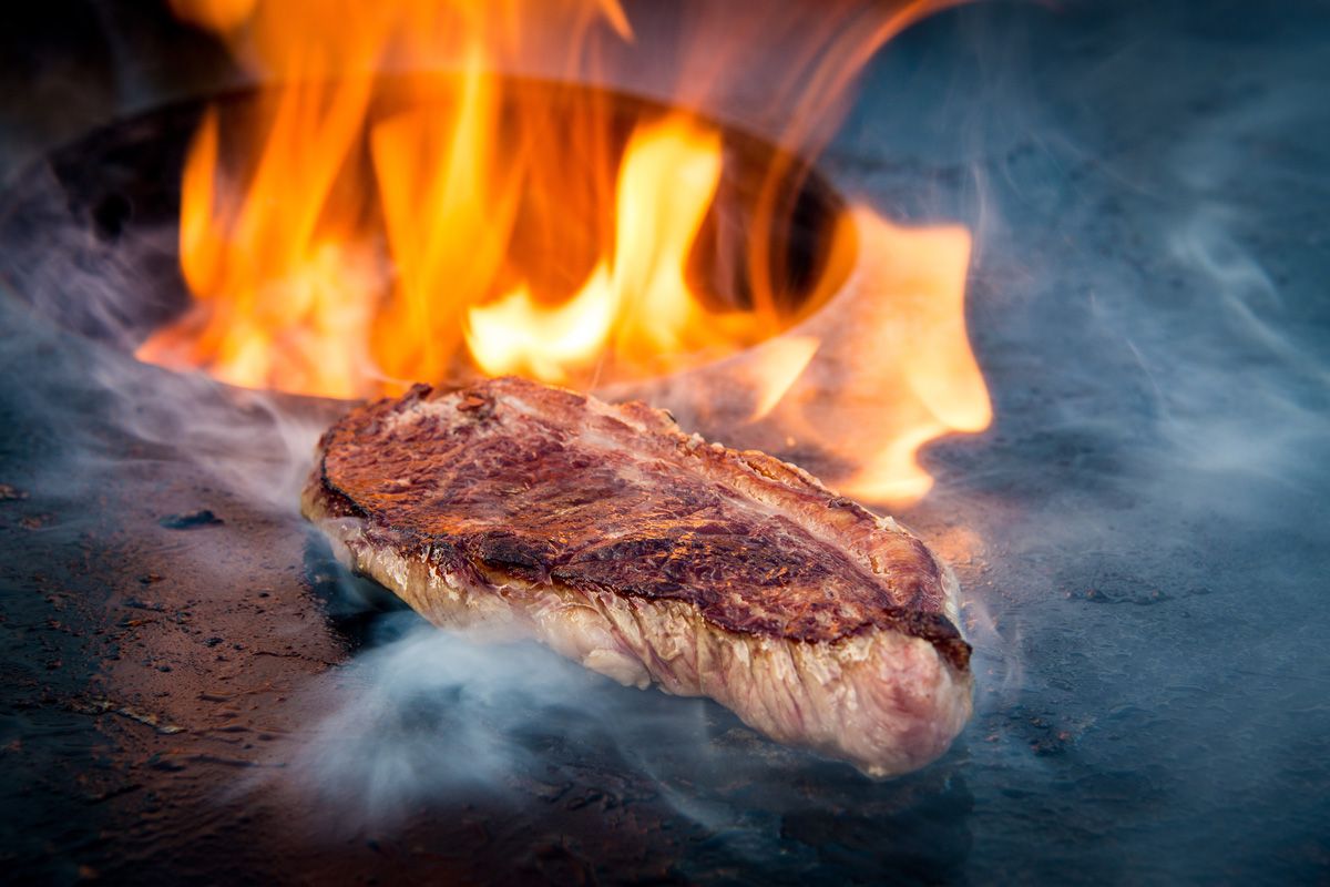 Barbecue ou plancha : comment faire son choix ? - Côté Maison